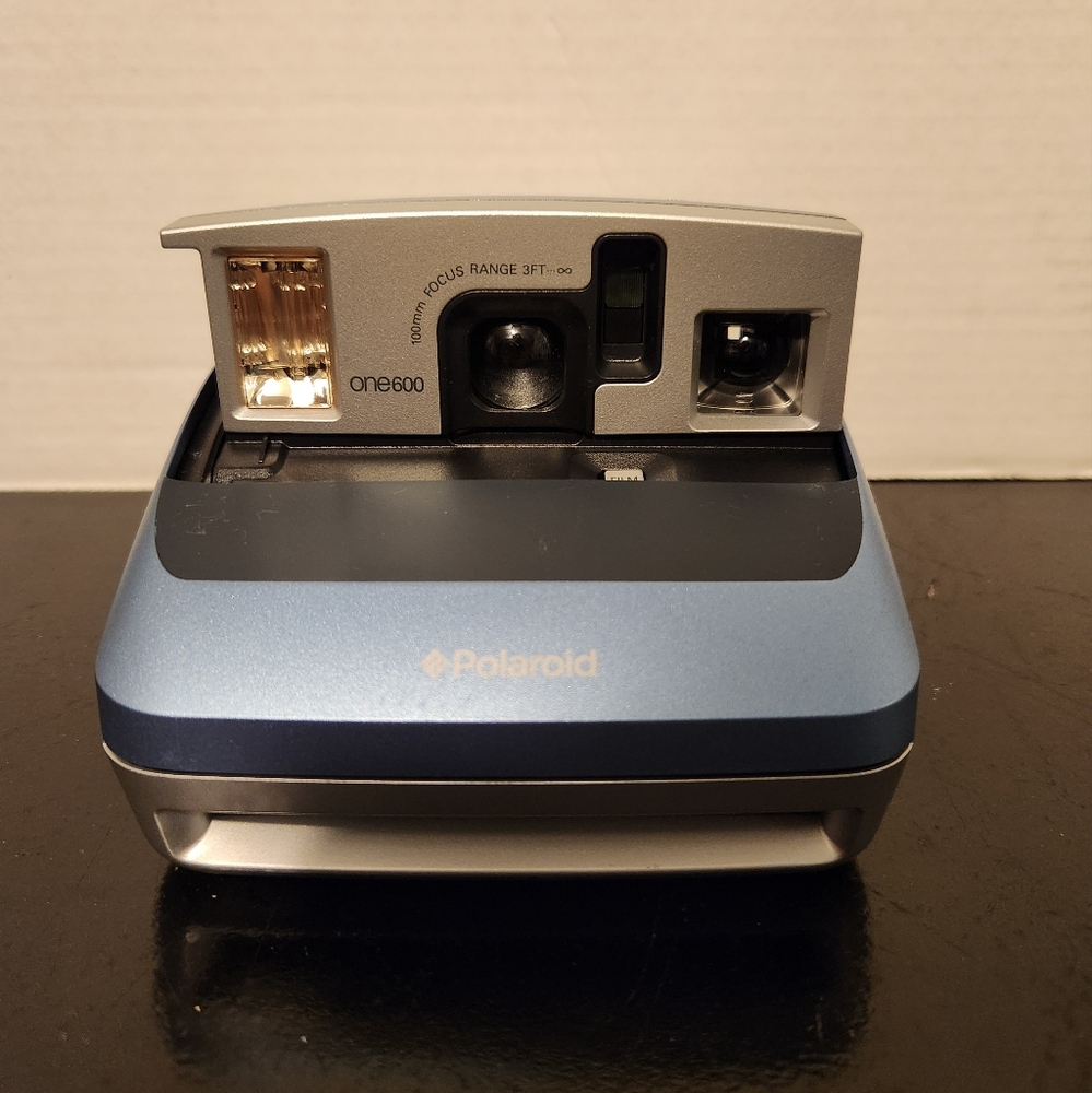 Polaroid One600 Camera Instant Ultra Classic Blue Silver Untested